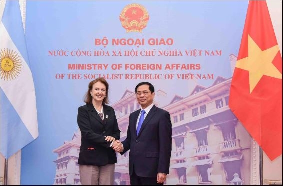 <a title="Báo Quân đội nhân dân | Tin tức quân đội, quốc phòng | Bảo vệ Tổ quốc" style="text-align:center;" href="https://www.qdnd.vn"><img src="https://file3.qdnd.vn/data/images/0/2021/08/11/linh/bannerv2.png" alt="Báo Quân đội nhân dân | Tin tức quân đội, quốc phòng | Bảo vệ Tổ quốc" class="vllogo"></a>