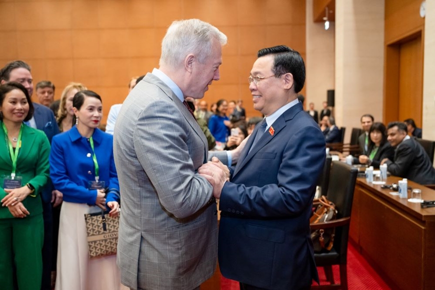 <a title="Báo Quân đội nhân dân | Tin tức quân đội, quốc phòng | Bảo vệ Tổ quốc" style="text-align:center;" href="https://www.qdnd.vn"><img src="https://file3.qdnd.vn/data/images/0/2021/08/11/linh/bannerv2.png" alt="Báo Quân đội nhân dân | Tin tức quân đội, quốc phòng | Bảo vệ Tổ quốc" class="vllogo"></a>