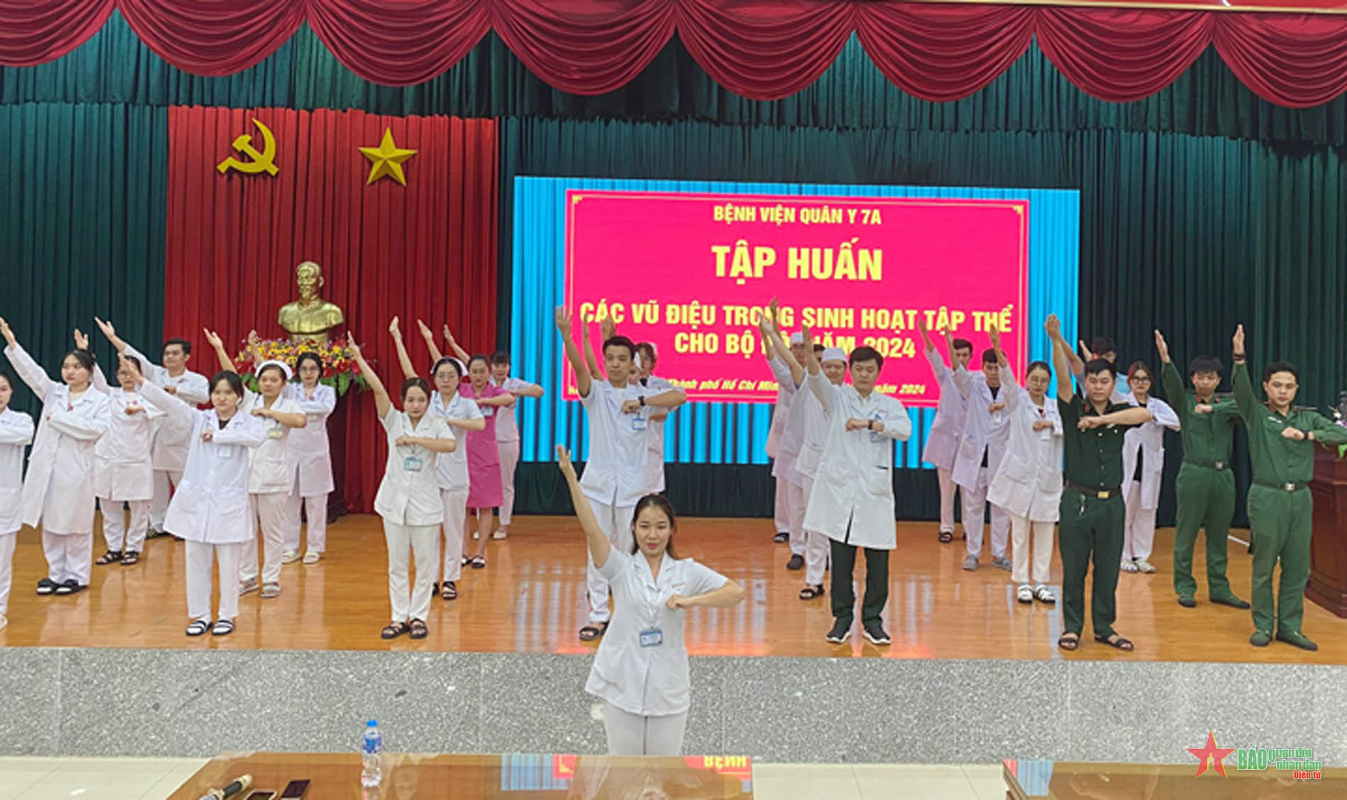 Bệnh viện Quân y 7A tập huấn vũ điệu sinh hoạt tập thể cho cán bộ, đoàn viên, thanh niên