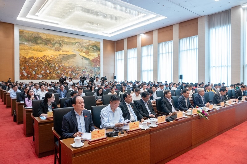 Khai mạc Hội nghị đại biểu Quốc hội hoạt động chuyên trách: Chuẩn bị các nội dung trình Kỳ họp thứ bảy