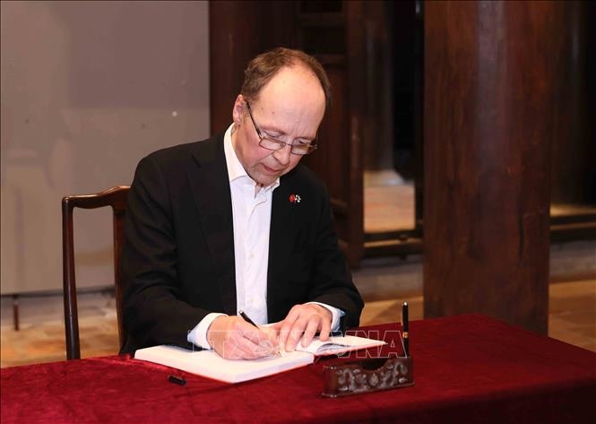 Chủ tịch Quốc hội Phần Lan Jussi Halla-aho thăm Văn Miếu - Quốc Tử Giám, Di tích Nhà tù Hỏa Lò