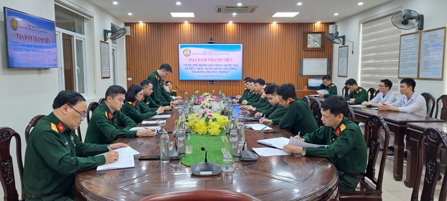 Tọa đàm “Tuổi trẻ Bệnh viện Bỏng Quốc gia Lê Hữu Trác khát vọng cống hiến, sáng tạo, quyết thắng”