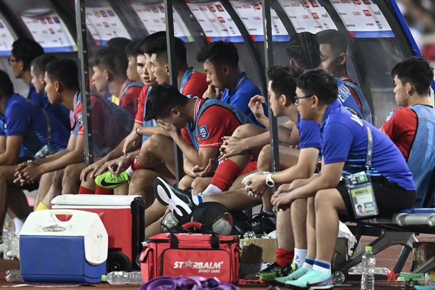 Vì sao ông Troussier bỏ quên Quang Hải?