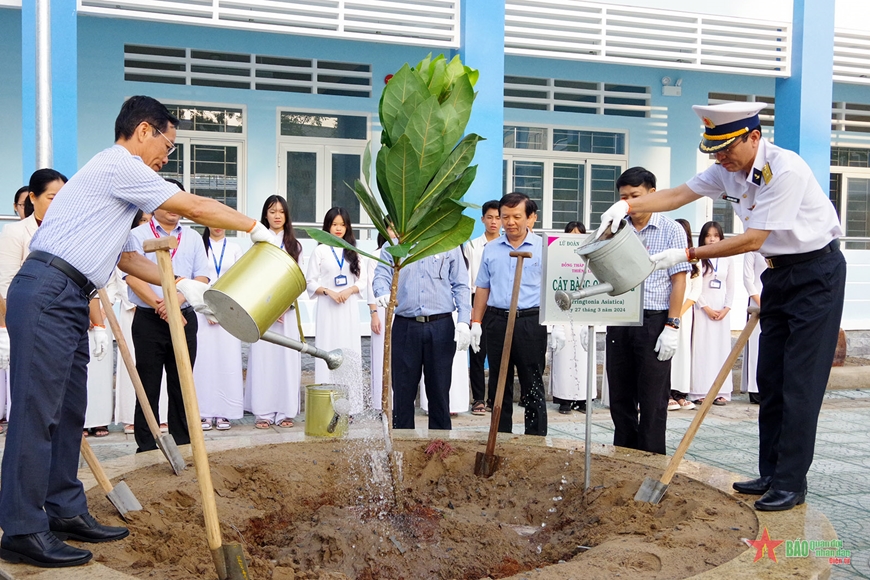 Lữ đoàn 125 tổng kết 10 năm phối hợp tuyên truyền biển đảo tại Đồng Tháp