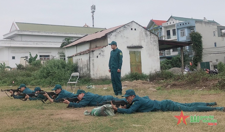 “Sao vuông” thành phố Hòa Bình thi đua huấn luyện giỏi