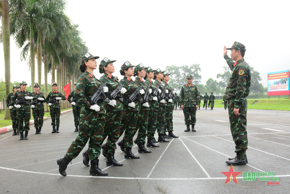 Chính quy từ tư duy đến hành động trong luyện tập diễu binh, diễu hành