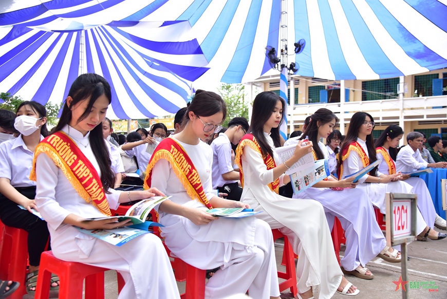 Học viện Quân y tuyên truyền, hướng nghiệp tuyển sinh quân sự tại Đồng Tháp