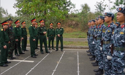 Bộ tư lệnh 86 thăm và kiểm tra khối tham gia diễu binh, diễu hành Chiến thắng Điện Biên Phủ