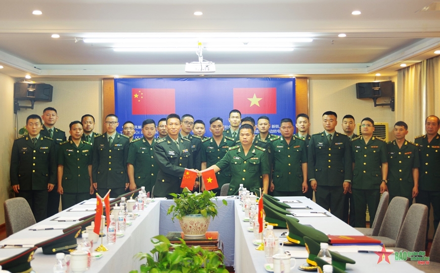 Hội đàm giữa Biên phòng tỉnh Hà Giang (Việt Nam) và Biên phòng Phú Ninh (Trung Quốc)