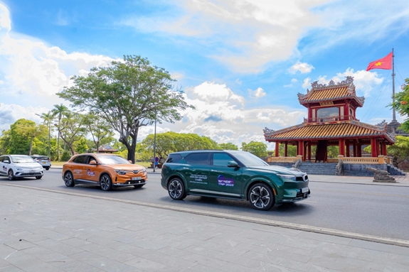 Từ chiến lược kinh doanh “không giống ai” của VinFast tới hình mẫu thúc đẩy cách mạng di chuyển xanh