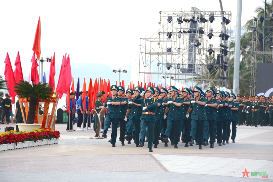 View - 	Tổ chức lễ thượng cờ kỷ niệm 49 năm Ngày giải phóng tỉnh Khánh Hòa