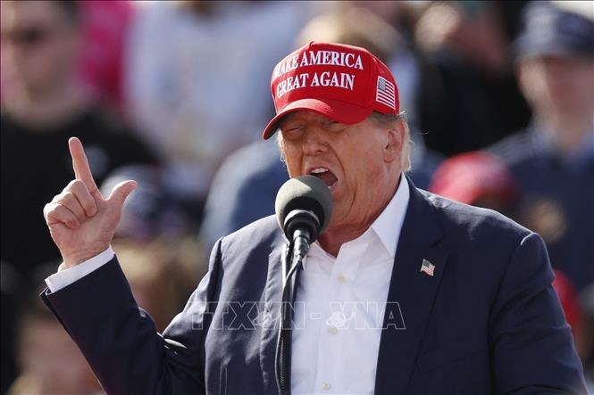 Cựu Tổng thống Donald Trump tăng tốc chiến dịch quyên góp tranh cử