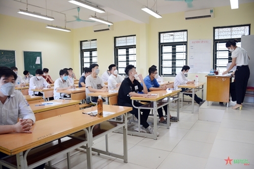 Hơn 116.000 học sinh lớp 12 Hà Nội thi thử tốt nghiệp THPT