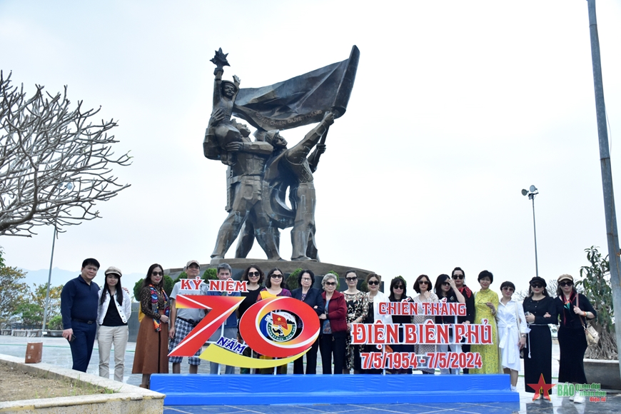 View - 	Tượng đài Chiến thắng Điện Biên Phủ - Điểm đến của chiến thắng