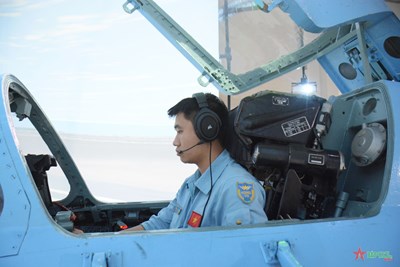 View - 	Trung đoàn 929 tổ chức hội thi bay buồng tập lái cho phi công