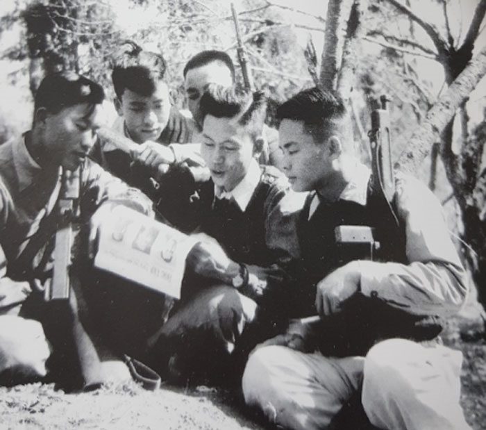 Điện Biên Phủ, ngày 7-4-1954, địch điều động thêm lực lượng tăng viện
