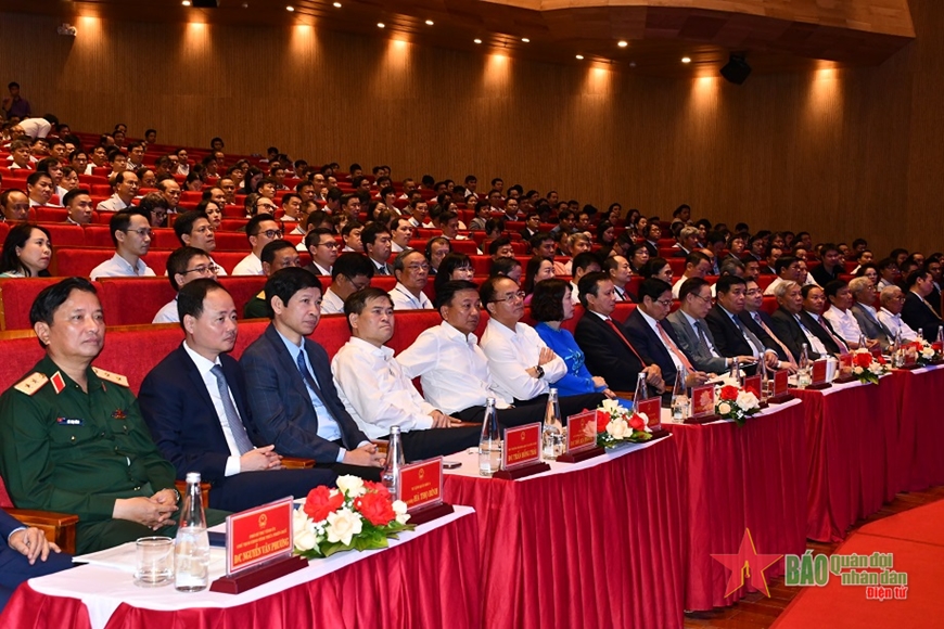 Thủ tướng Phạm Minh Chính: Thừa Thiên Huế cần tập trung thực hiện "1 trọng tâm, 2 tăng cường, 3 đẩy mạnh"