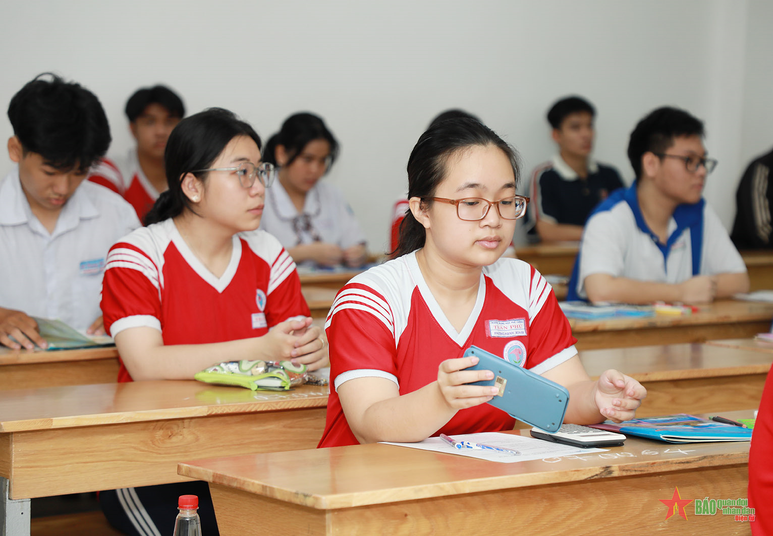 Thí sinh hào hứng tham gia thi đánh giá năng lực của Đại học Quốc gia Thành phố Hồ Chí Minh