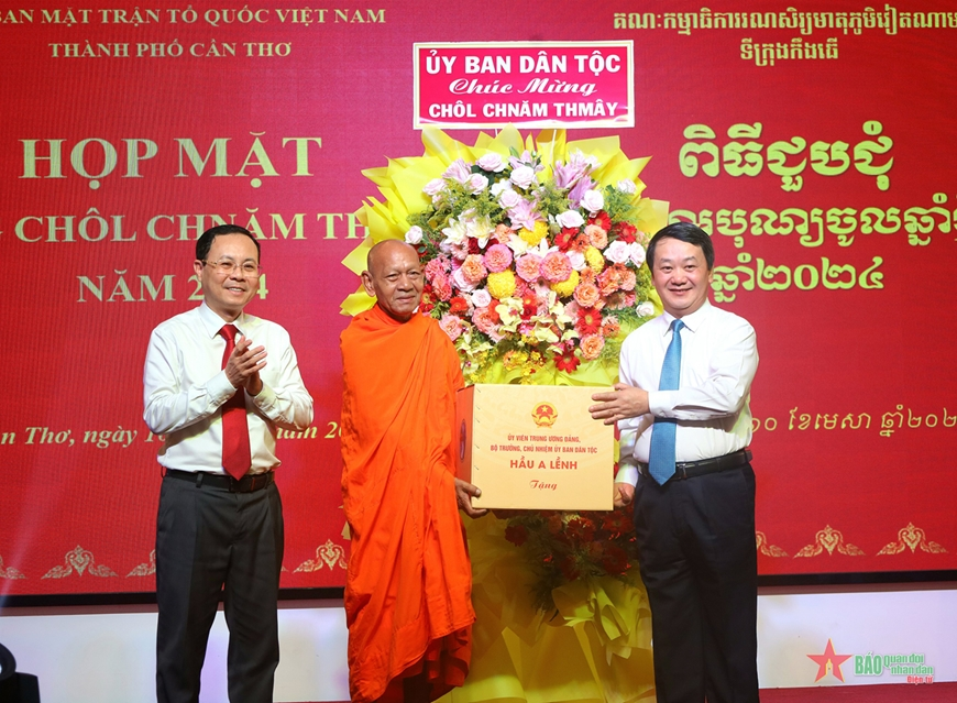 Cần Thơ họp mặt Tết cổ truyền Chol Chnam Thmay 2024