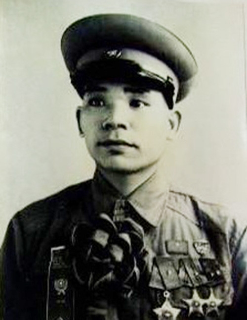 Anh nuôi Đinh Văn Mẫu