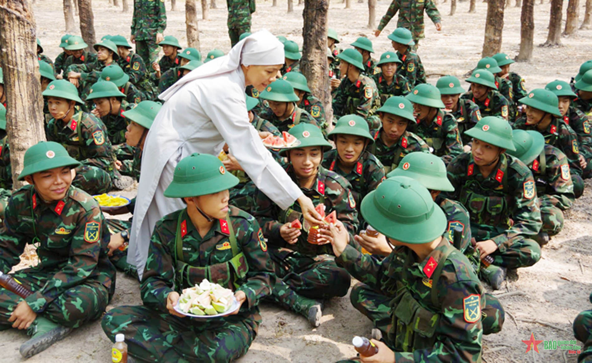 Tiếp sức mùa huấn luyện ở Trung đoàn 736, Bộ CHQS tỉnh Bình Phước 