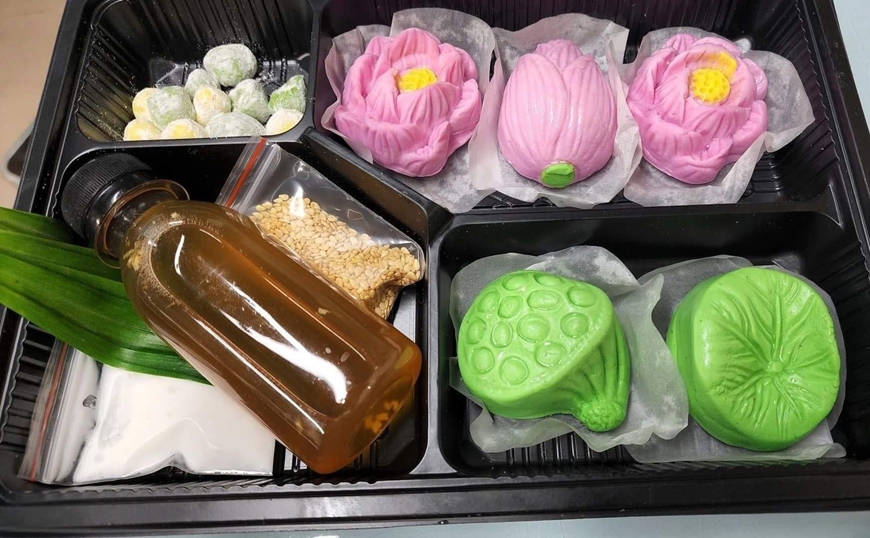 Bánh trôi hoa sen đắt hàng dịp Tết Hàn thực