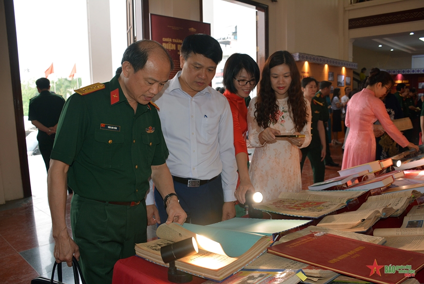 Khai mạc Hội thảo khoa học “Chiến thắng Điện Biên Phủ với sự nghiệp xây dựng và bảo vệ Tổ quốc Việt Nam xã hội chủ nghĩa”