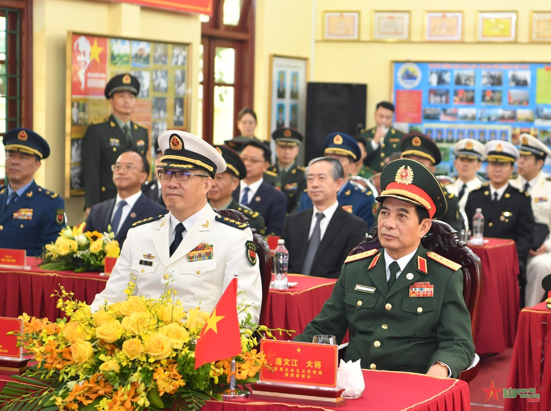 Củng cố và phát triển quan hệ giữa lực lượng bảo vệ biên giới Việt Nam-Trung Quốc