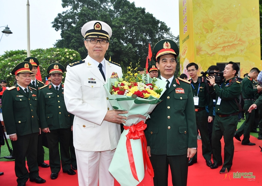 View - 	Giao lưu hữu nghị quốc phòng biên giới Việt Nam - Trung Quốc lần thứ 8