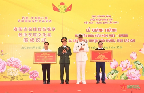 Bộ trưởng Bộ Quốc phòng Việt Nam và Trung Quốc dự Lễ khánh thành Nhà văn hóa hữu nghị Việt-Trung