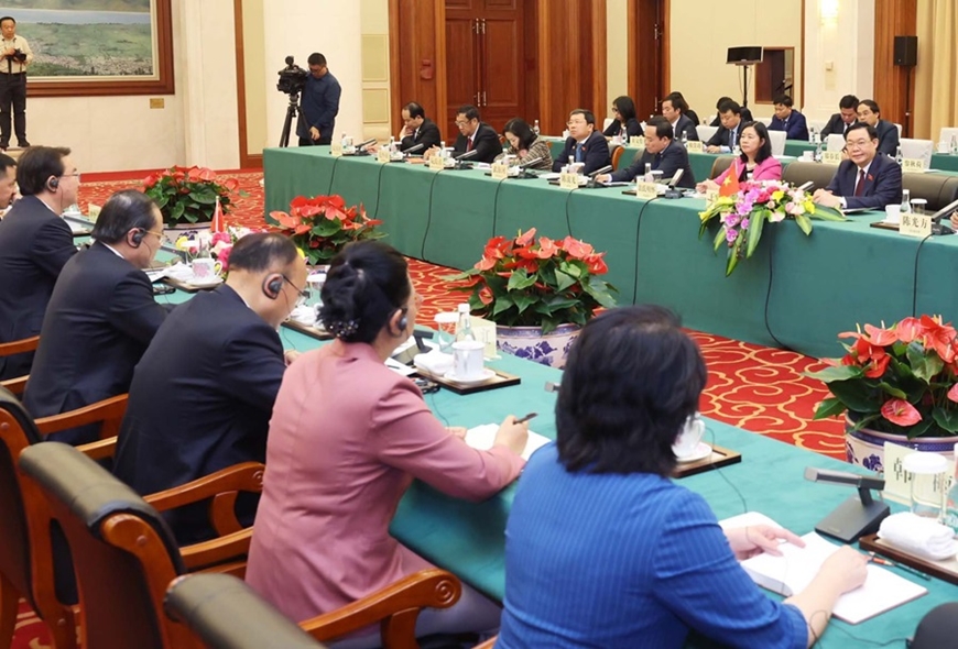 Chủ tịch Quốc hội Vương Đình Huệ tiếp Bí thư Tỉnh ủy Vân Nam (Trung Quốc) Vương Ninh