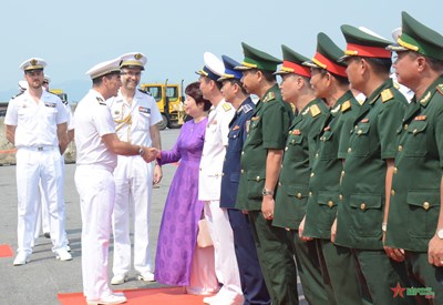Gallery - 	Tàu Hải quân Pháp thăm thành phố Đà Nẵng