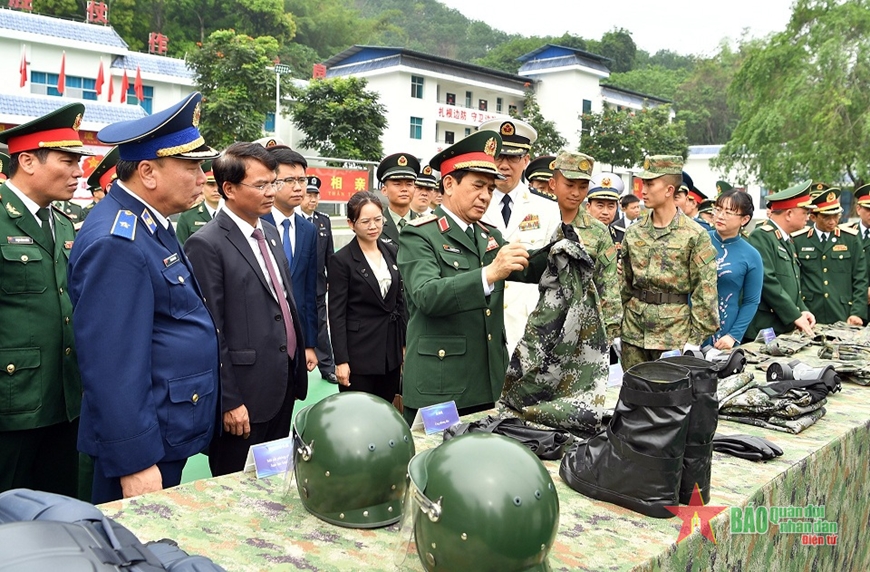 Giao lưu hữu nghị quốc phòng biên giới Việt Nam-Trung Quốc lần thứ 8 thành công tốt đẹp