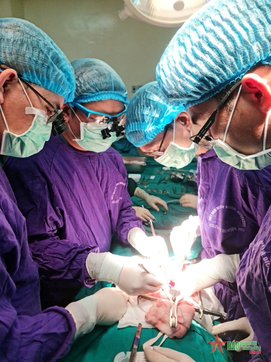 Bệnh viện Quân y 103 hỗ trợ Quân đội nhân dân Lào từng bước làm chủ kỹ thuật ghép thận