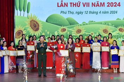 View - 	Trung tướng Nguyễn Văn Gấu dự bế mạc Hội thi giáo viên dạy giỏi