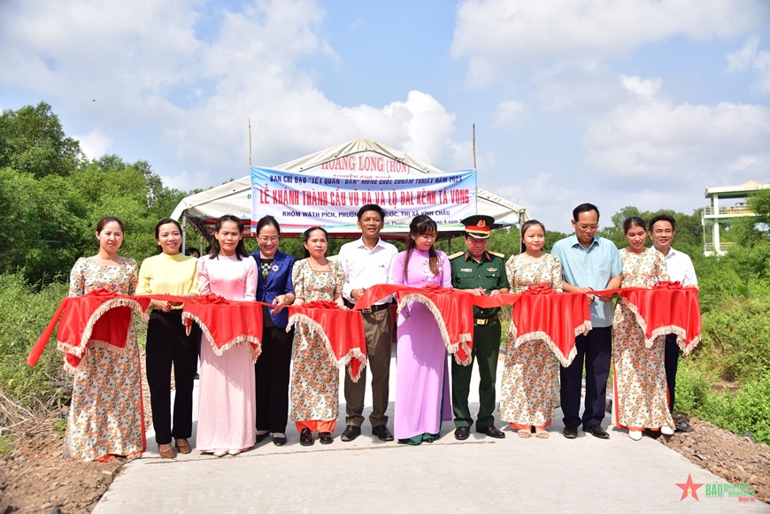 Sóc Trăng xuất quân thực hiện các hoạt động Tết quân dân mừng Chol Chnam Thmay