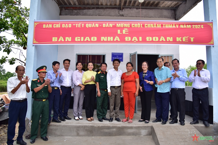 Sóc Trăng xuất quân thực hiện các hoạt động Tết quân dân mừng Chol Chnam Thmay