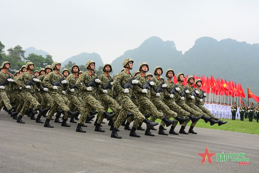 View - 	Thượng tướng Nguyễn Tân Cương kiểm tra hợp luyện diễu binh, diễu hành