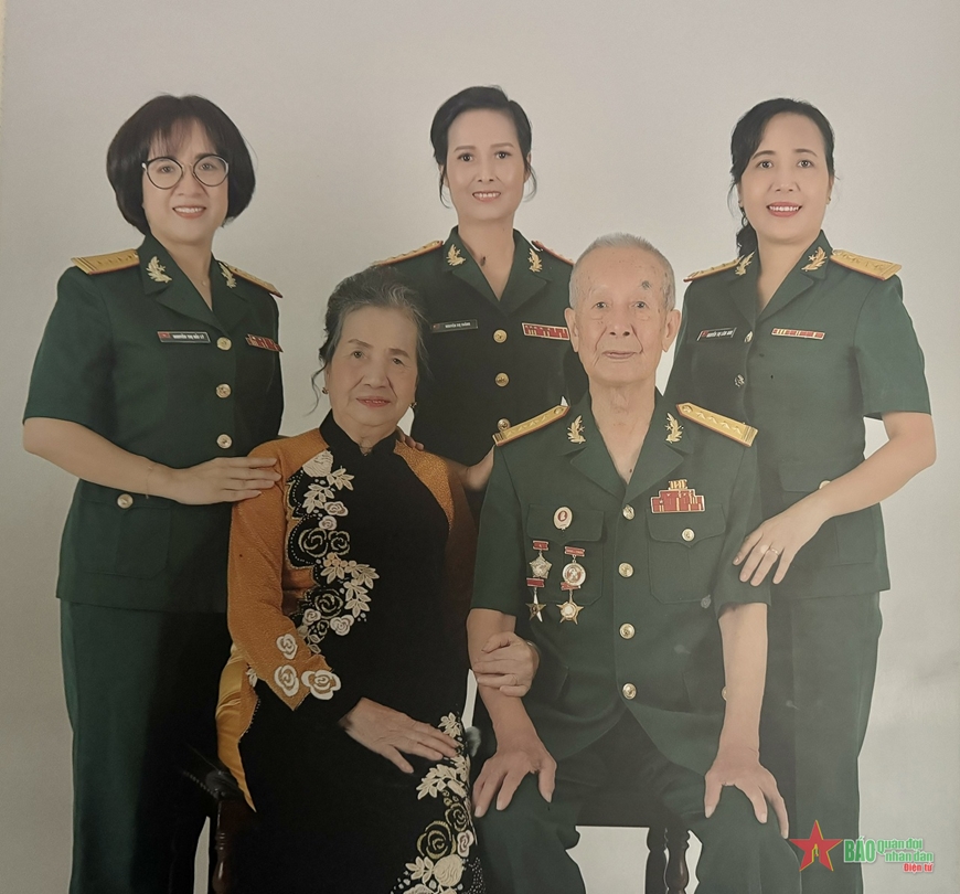 Những chuyện ghi ở chiến trường