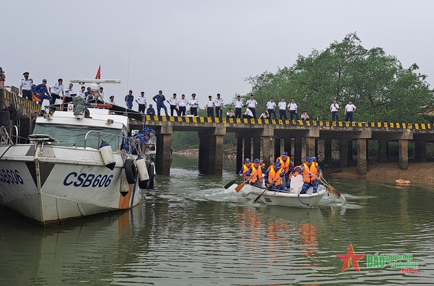 Vùng Cảnh sát biển 1: Không ngừng nâng cao chất lượng huấn luyện thủy nghiệp cơ bản Vùng Cảnh sát biển 1: Không ngừng nâng cao chất lượng huấn luyện thủy nghiệp cơ bản