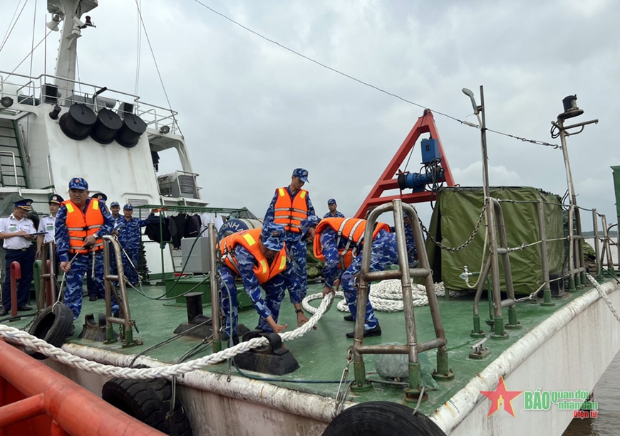 Vùng Cảnh sát biển 1: Không ngừng nâng cao chất lượng huấn luyện thủy nghiệp cơ bản Vùng Cảnh sát biển 1: Không ngừng nâng cao chất lượng huấn luyện thủy nghiệp cơ bản
