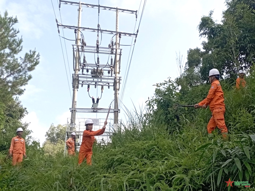 Hơn 4.600 khách hàng phía Bắc đã thỏa thuận điều chỉnh phụ tải điện