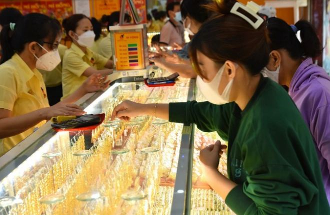 Giá vàng chiều nay (19-4): Neo ở mức cao, gần 84 triệu đồng/lượng