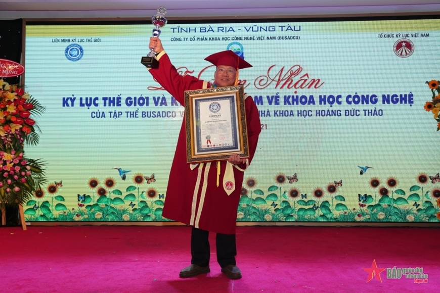 Nhà khoa học Việt Nam nhận Giải thưởng "Nhà sáng chế xuất sắc quốc tế - Nhà khoa học tài năng toàn cầu”