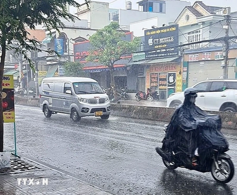 Thời tiết hôm nay (22-4): Bắc Bộ có mưa rào, Nam Bộ nắng nóng