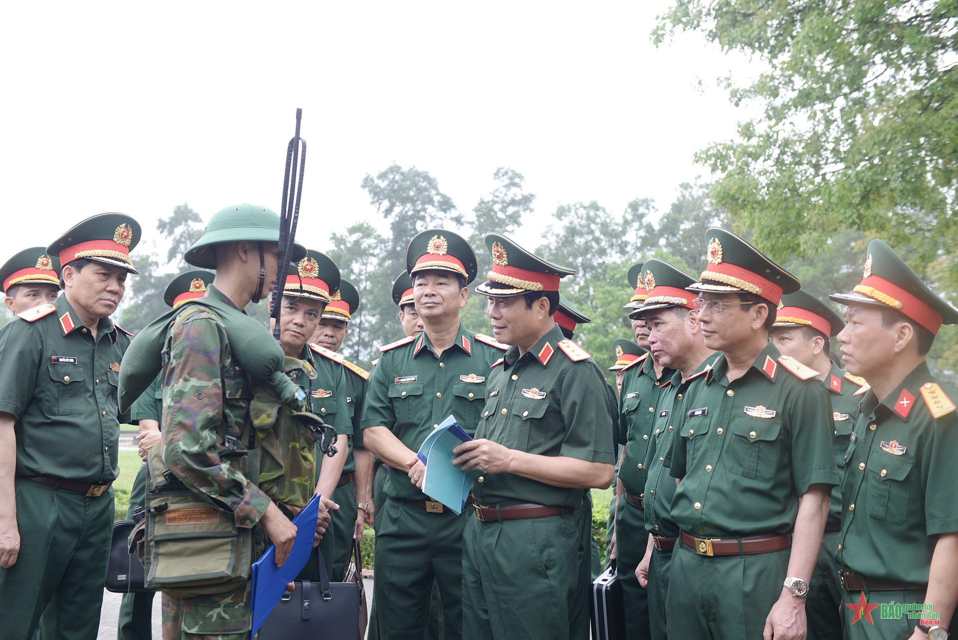 Thượng tướng Nguyễn Tân Cương kiểm tra toàn diện Sư đoàn 312