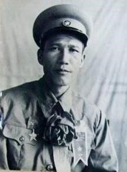 Lộc Văn Trọng - Anh hùng lái xe vận tải