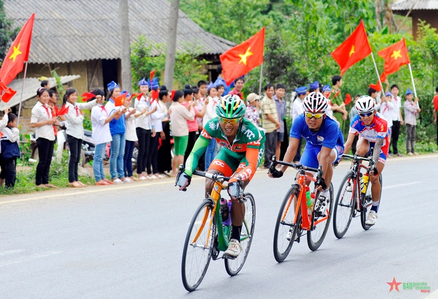 Hôm nay (1-5), khai mạc Cuộc đua xe đạp “Về Điện Biên Phủ-2024, Cúp Báo Quân đội nhân dân”