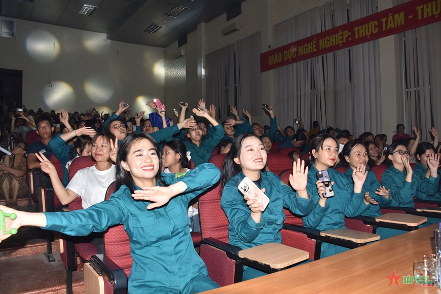 Bản hùng ca sôi động nơi lòng chảo Điện Biên