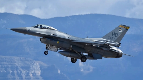 Rơi máy bay chiến đấu F-16 ở New Mexico, Mỹ